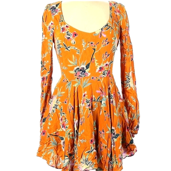 Urban Outfitters Ecote Rosalinda Multifloral Minidress Fit & Flare Side Zip Sz 6 - Picture 2 of 14